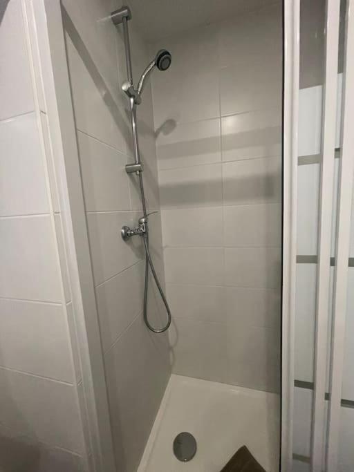 Studio Cosy Rue Alexander Taylor, Wifi, 2 Pers Pau Luaran gambar