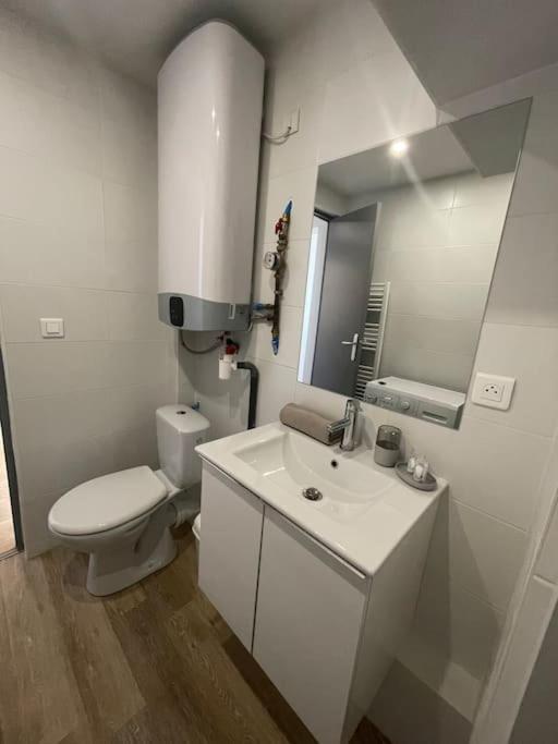 Studio Cosy Rue Alexander Taylor, Wifi, 2 Pers Pau Luaran gambar